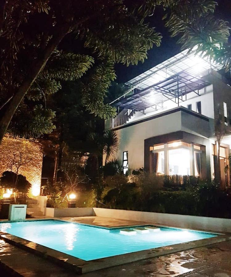 Villa Alessa Puncak Luaran gambar